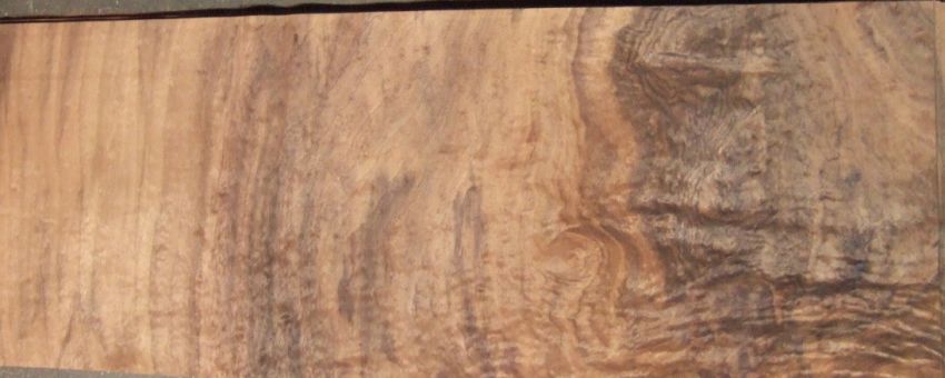 Top 430 x 300 x 0,58 mm Nußbaum Wurzelholz Maser Furnier 033 